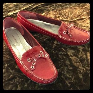 Red patent leather Naturalizer, 9.5